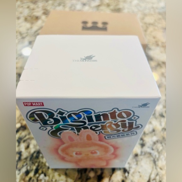 🧡IN BOX - AUTHENTIC POP MART LABUBU Big Into Energy Pendant in Happiness🧡 - Picture 7 of 7